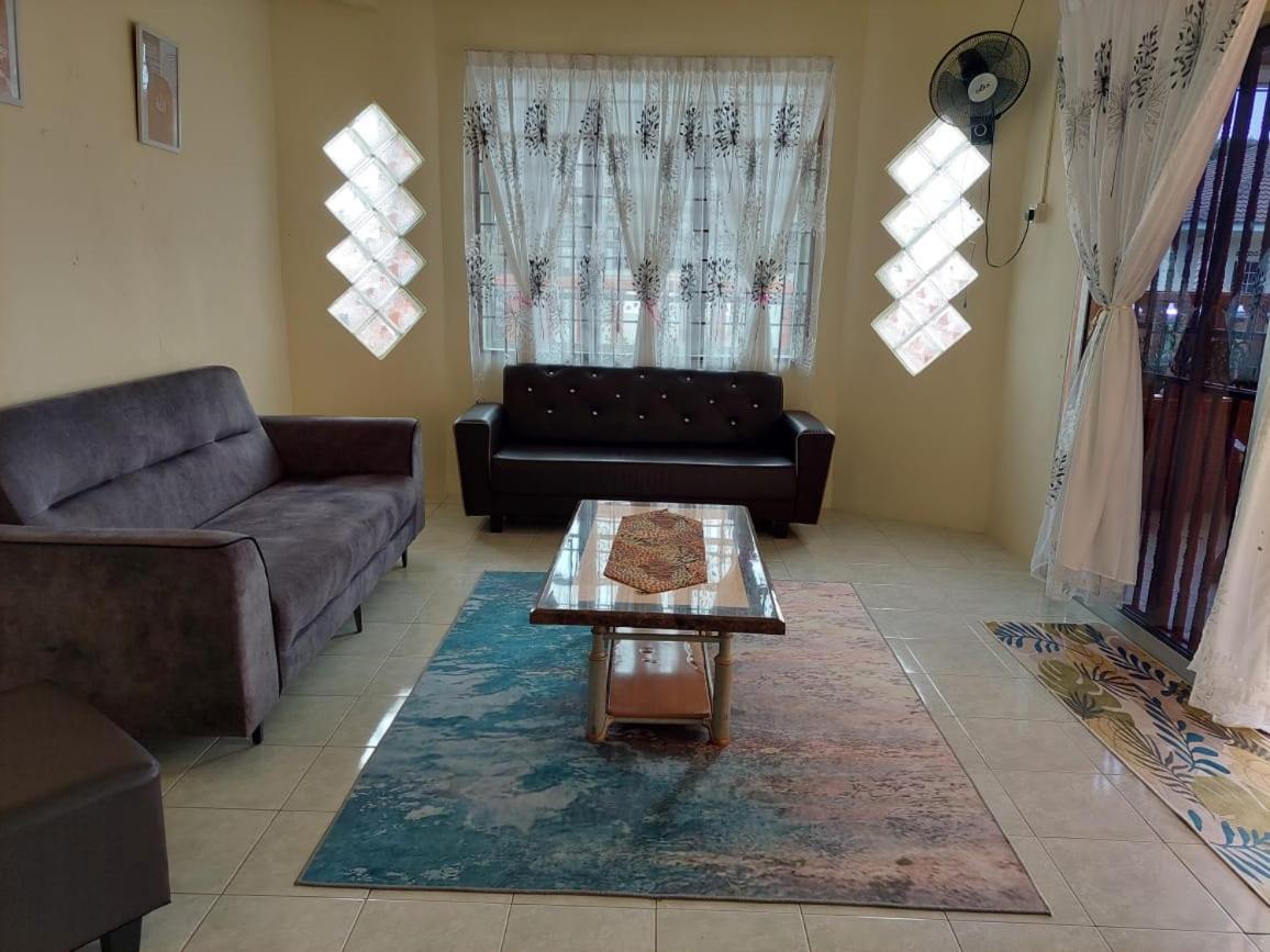Adeeba Homestay กวนตัน ภายนอก รูปภาพ